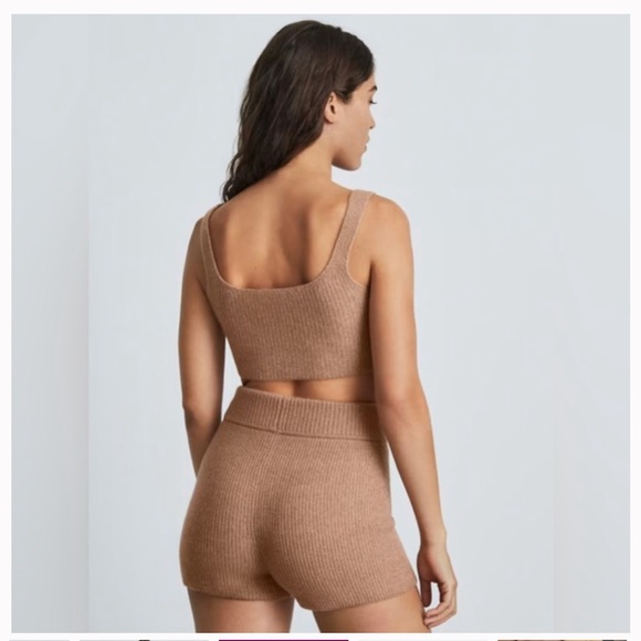 Everlane Cozy Stretch Shorts in Camel - Picture 2 of 8